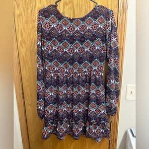 Long sleeve mid dress
